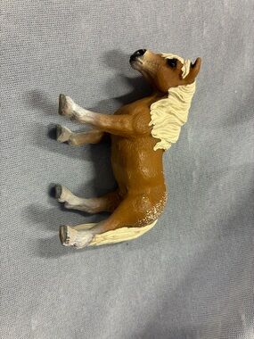 Schleich 13688 - Falabella Mare Fabella flaxen palomino